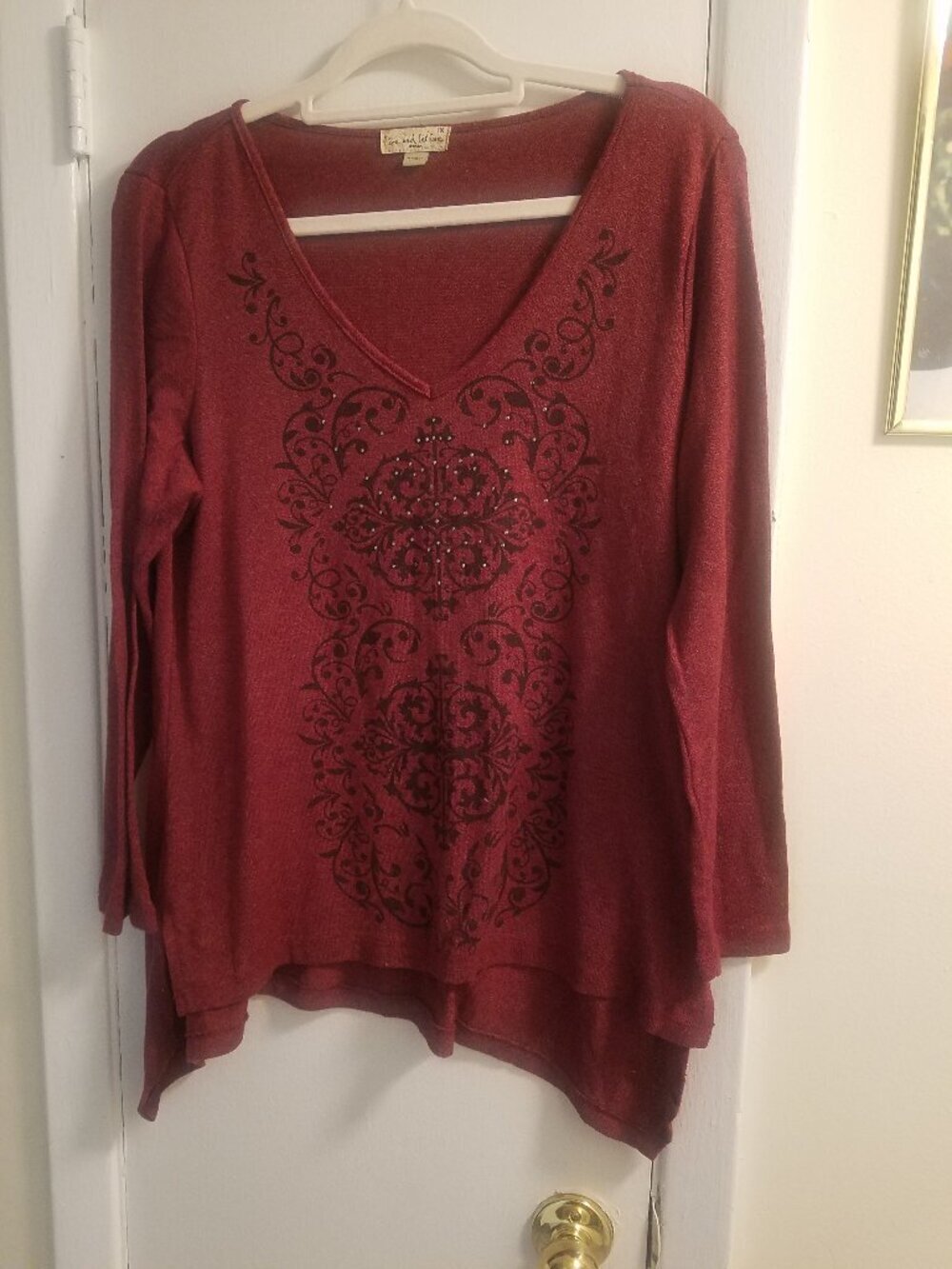 Embellished V-Neck Flowing Tunic in Deep Wine